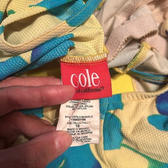 Cole skirted one piece swimsuit GUC size 16 - Picture 3 of 4